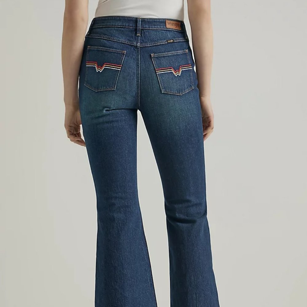 Wrangler® High Rise Fierce Flare  Embroidered Back Pocket Jean 27/30